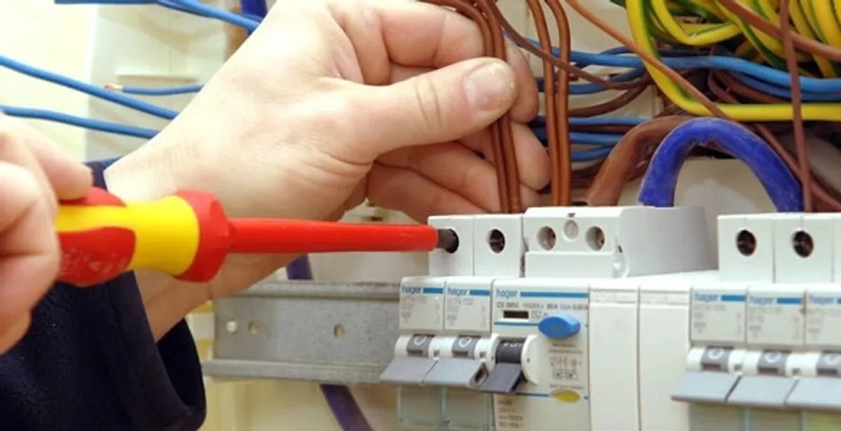 electrician services performing professional electrical panel wiring and connections in Mountain View, CA